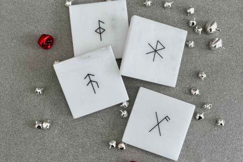 RUNES4